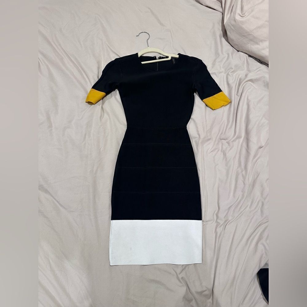 Black white gold bandage dress BCBG MAXAZRIA XXS